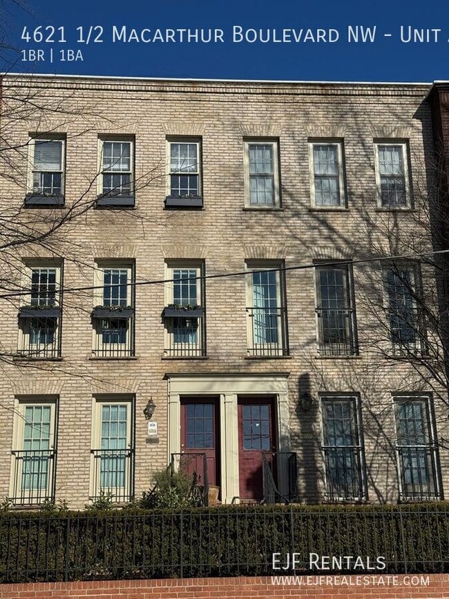 Building Photo - 4621 1/2 Macarthur Boulevard NW-Unit A Unit A