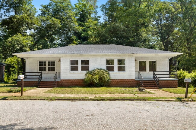 Duplex - 609 Salem St Unit A