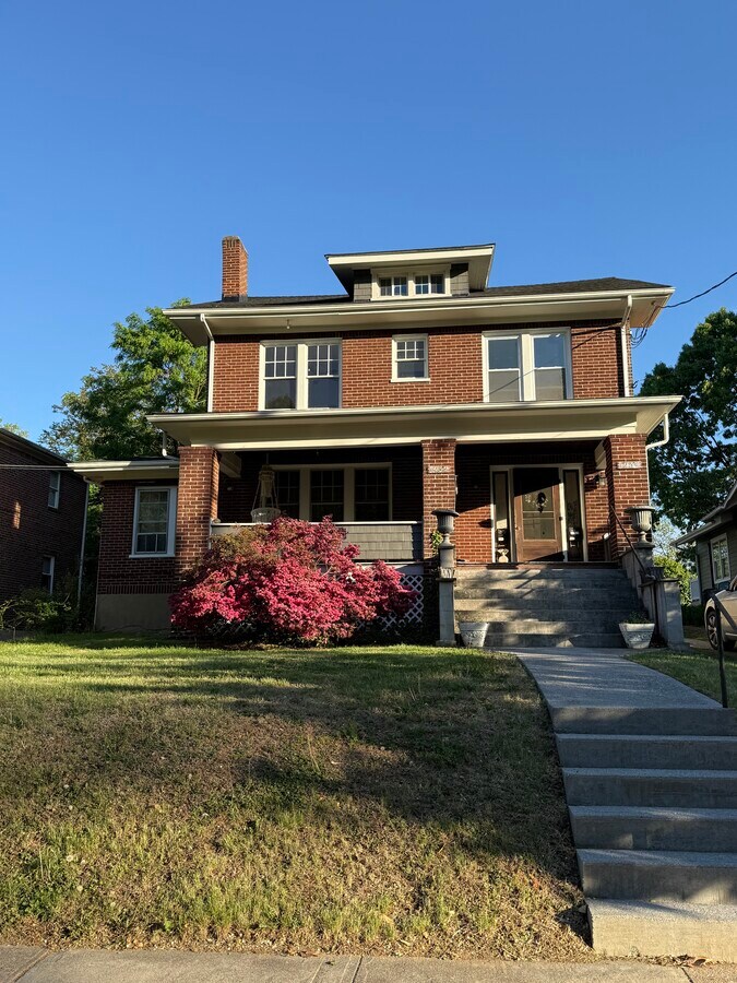 Photo - 1234 Wasena Ave SW