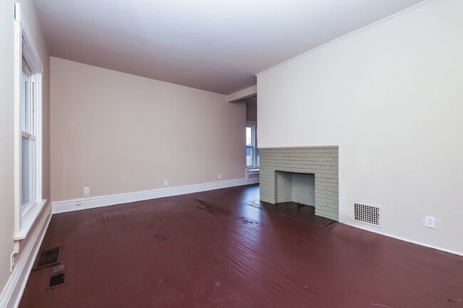 Photo - 557/559 E Madison Ave Unidad 559