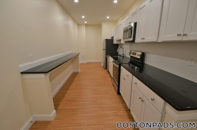 35 Brookline St Unit 2
