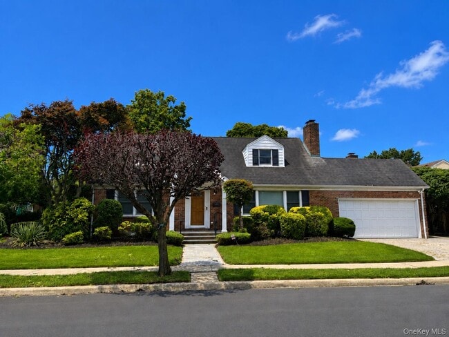 Building Photo - 126 Hillside Ave
