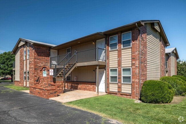 Pine Creek Apartments