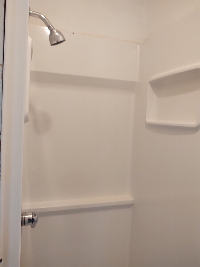 31 Wing Ave Unit C3