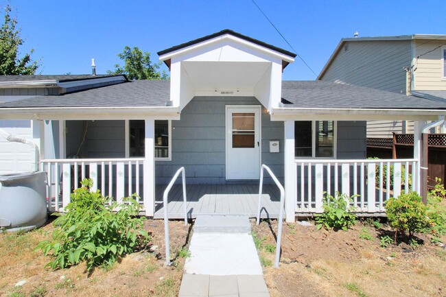 Photo - 6235 NE Shaver St