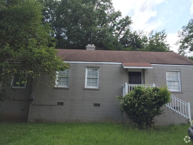 Building Photo - **AVAILABLE NOW**3 Bedroom / 1 Bathroom Ho... Rental