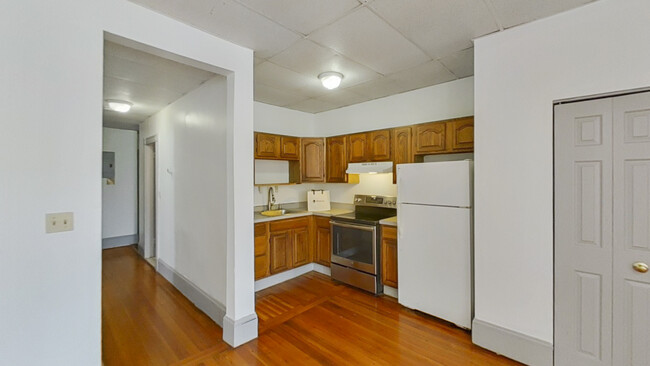 Photo - 1552 Tremont St Unidad 3R Rental