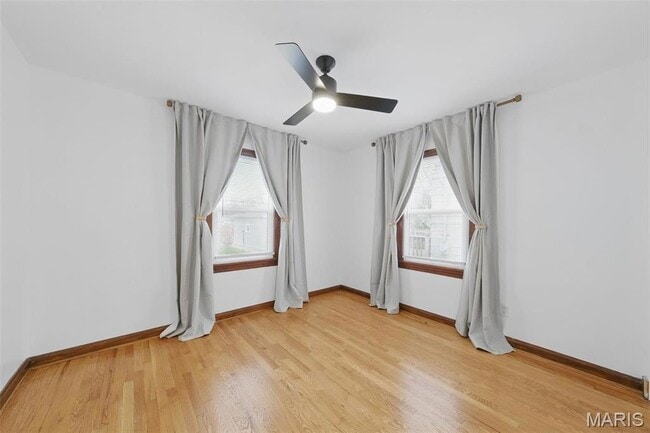 Photo - 6033 Fyler Ave