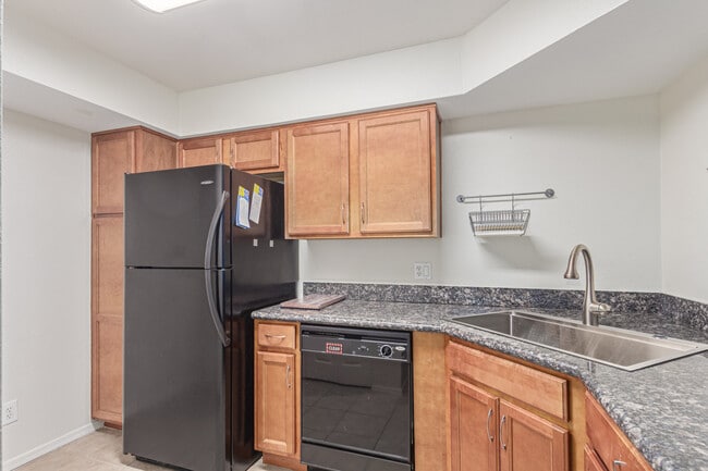 Building Photo - 8787 E Mountain View Rd Unit Condo for rent