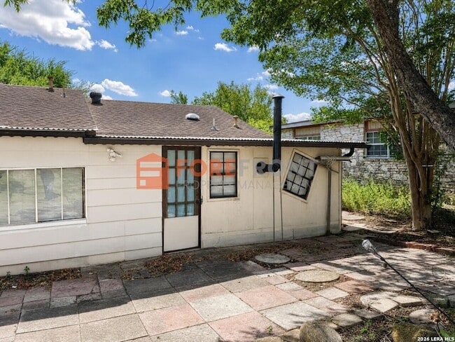 7845 Village Oak Dr
