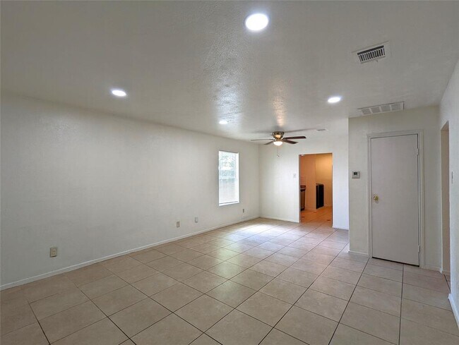 Photo - 12224 Ormandy St