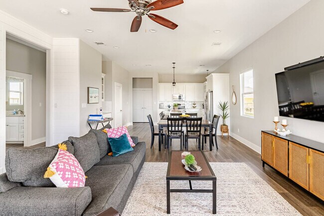 Photo - 804 1/2 Johnson Crawford Cir Unidad ID1264805P