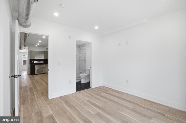 349 N 62nd St Unit 2