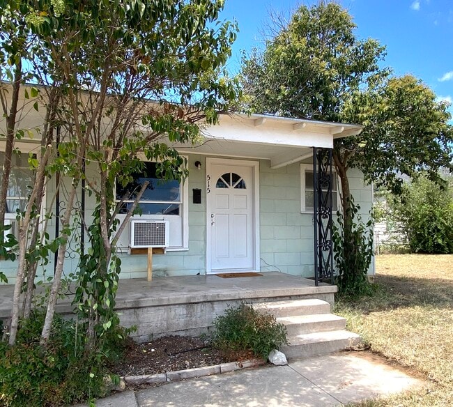 Building Photo - 515 S Monroe St Rental