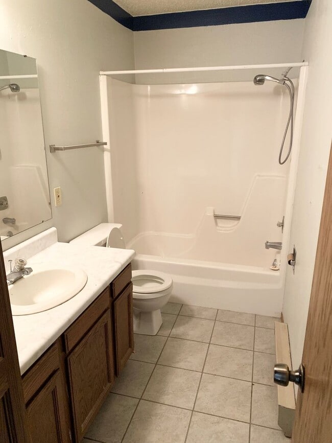 Photo - 3 Bedroom, 2 Bathroom Duplex