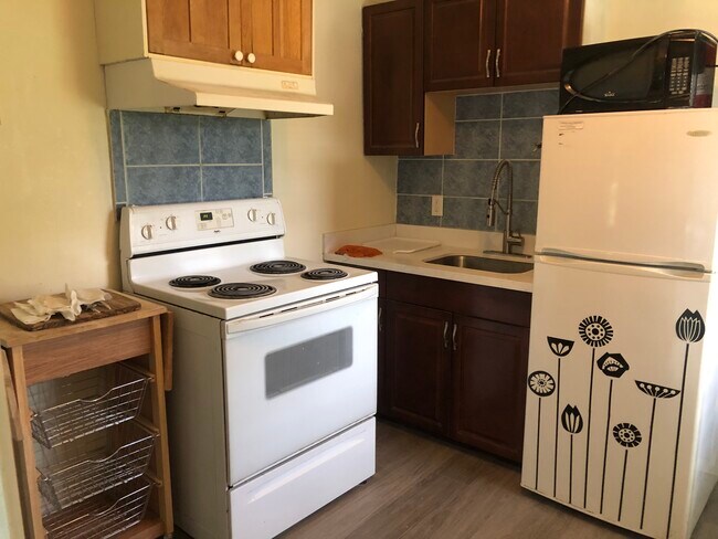 Photo - 181 California Av