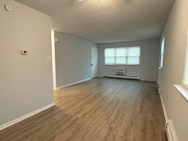 Photo - Newly Updated 2 Bed in Aston