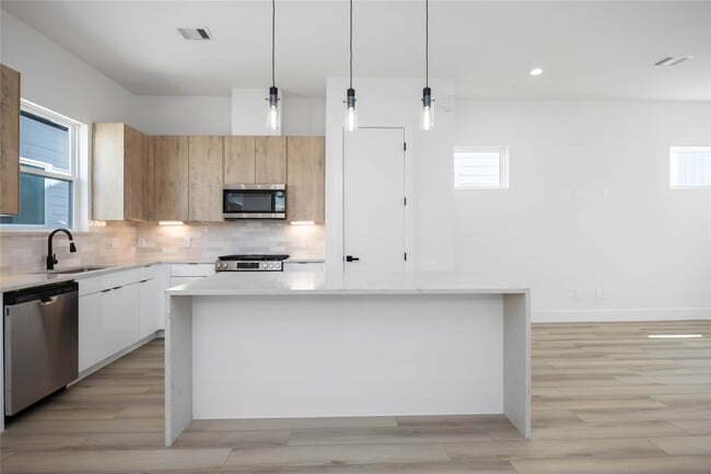 Photo - 6735 Peerless St Unidad C