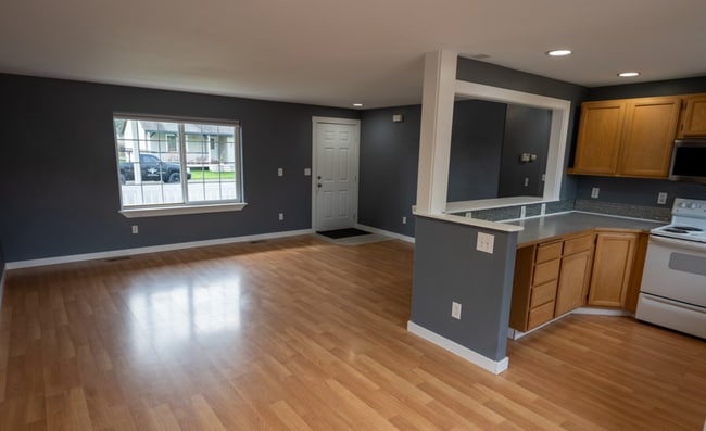 Photo - 4 Bedroom Home with Mountain Views & Fenced Yard