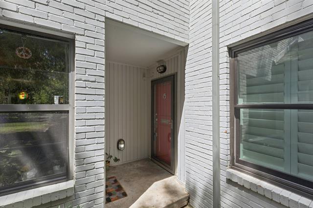 Building Photo - 4949 N Hall St Rental
