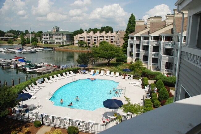 View of pool from balcony - 18705 Vineyard Point Ln