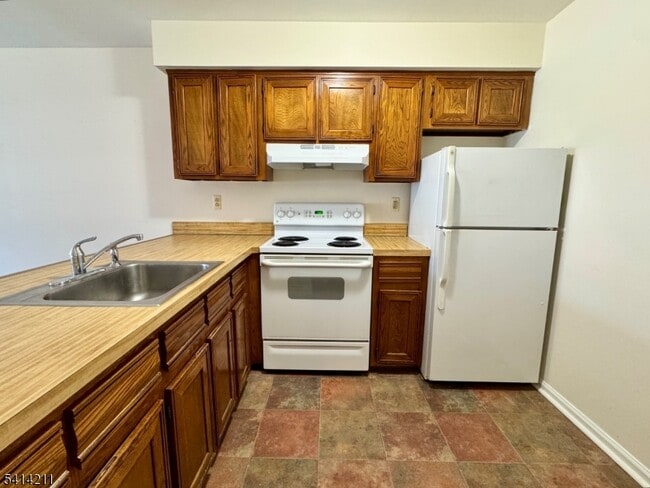 Photo - 7 Oak Ridge Rd