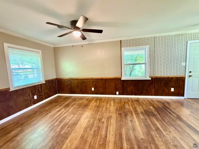 Photo - 111 Marilyn Dr