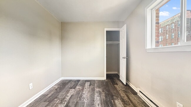 Photo - 121 W 32nd St Apartments