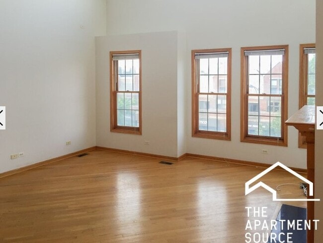 Building Photo - 1328 W Diversey Pkwy