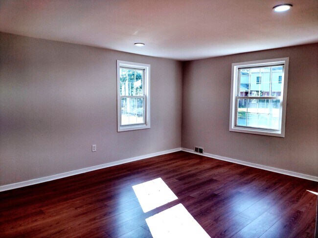 Photo - 4204 Colonial Rd