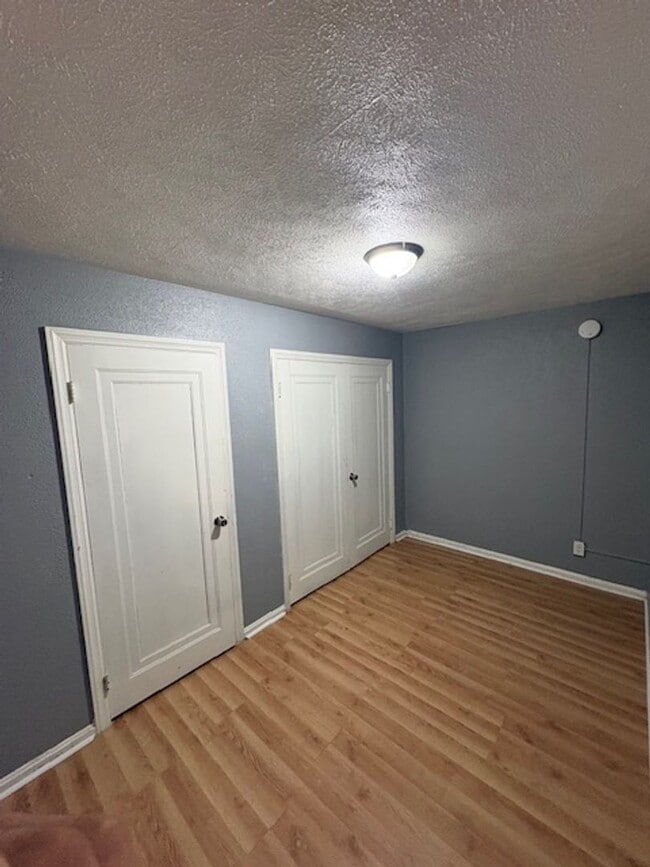 Photo - 1311 N Flora Ave Unidad B