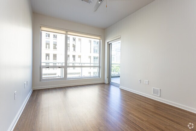1BR, 1BA - 611SF - Onyx Residences