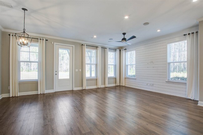 Photo - 153 Trailview Ln Townhome