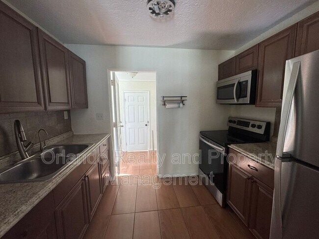 Photo - 636 Columbia St