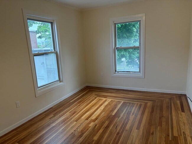 Photo - 162 Main St Unit 2