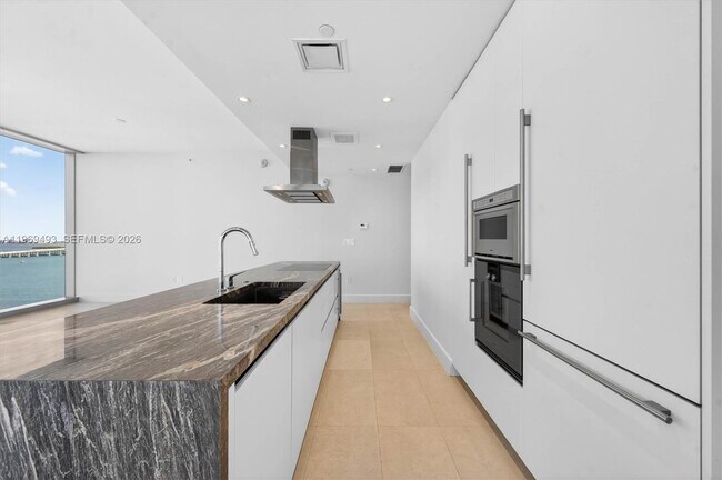 Photo - 700 NE 26th Terrace Unidad 1406