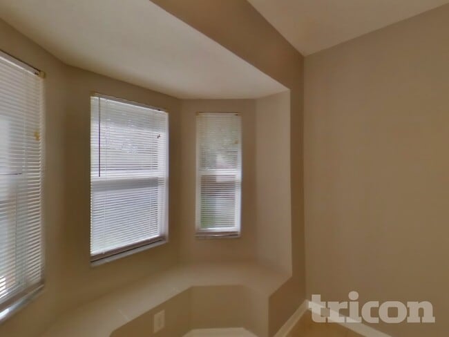 Photo - 6739 Summer Haven Dr
