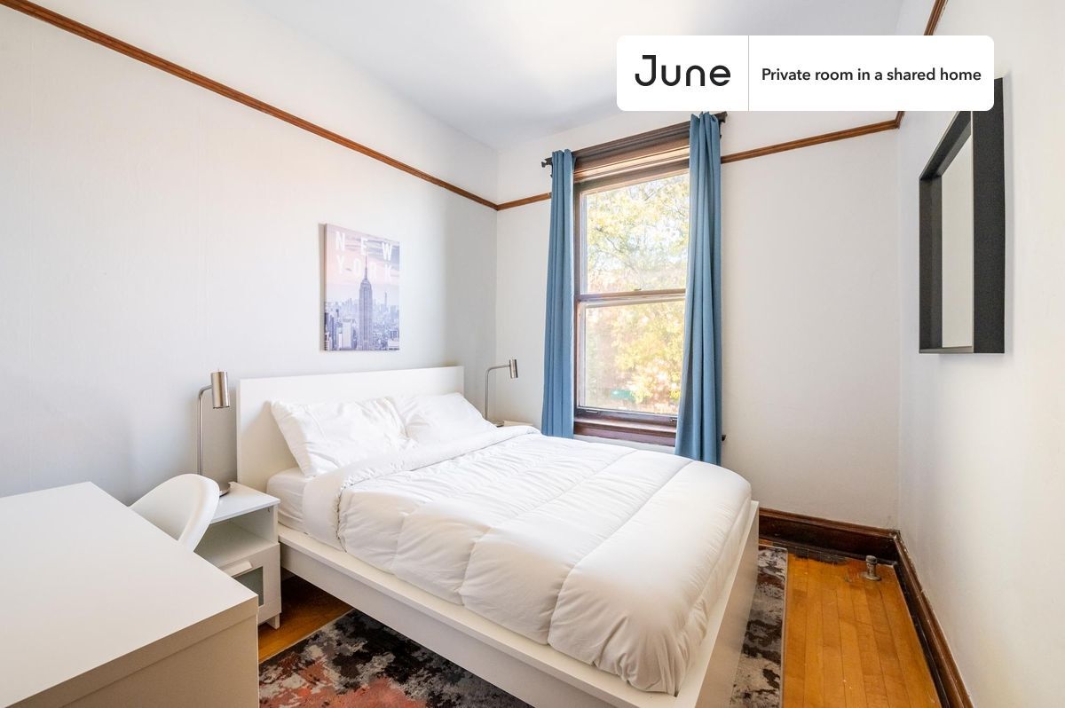 Private bedroom in 3 bed/1 bath Home - Private bedroom in 3 bed/1 bath Home