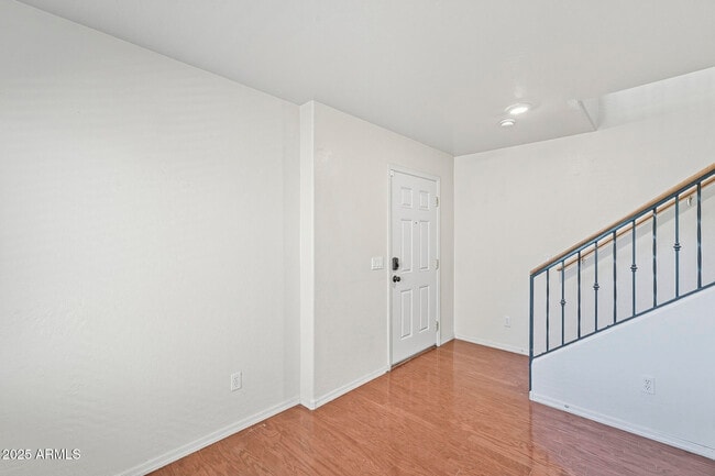 Photo - 753 N Port Dr