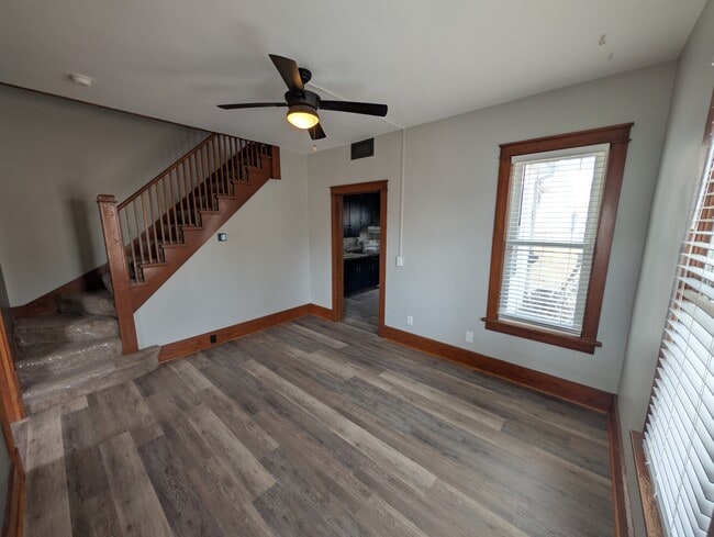 Photo - 1865 Grace St