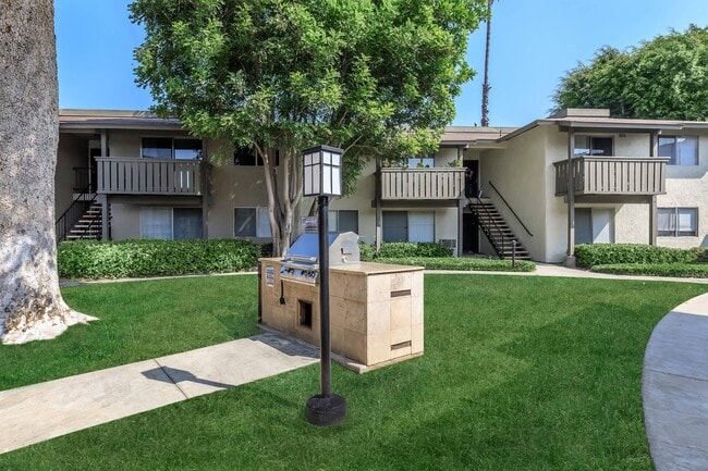 Building Photo - Meadowood Place Apartment Homes