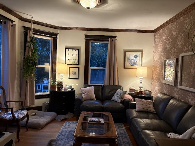 Photo - 221 Eldredge Ave SW