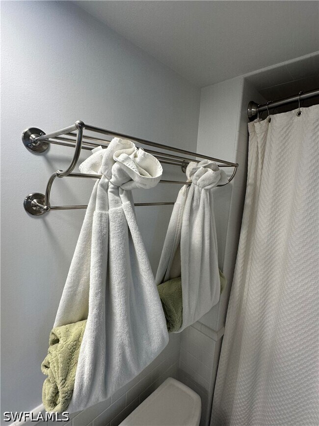 25900 Hickory Blvd Unit 804