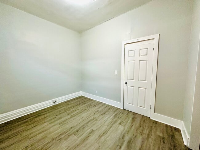 Photo - 2823 Garfield Ave