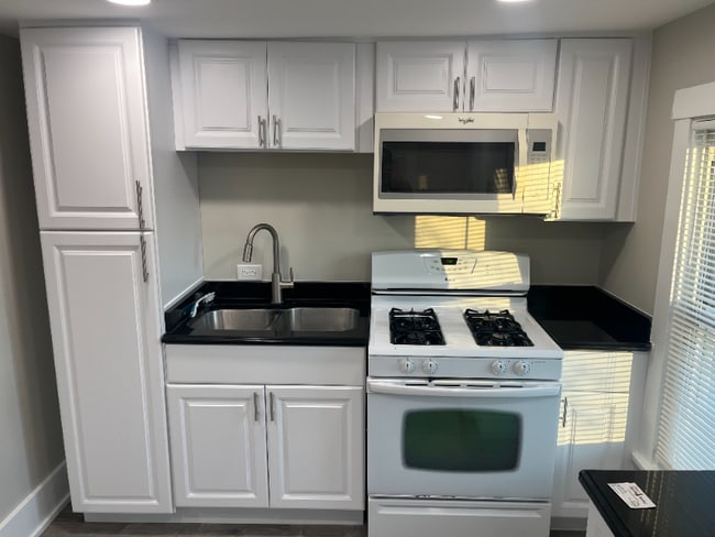 Photo - 312 S Van Buren St Unidad Apt A