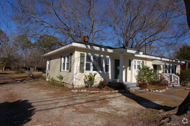 Building Photo - 433 W Third St Rental