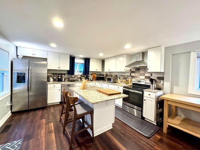 Photo - 94 E Woodrow Ave