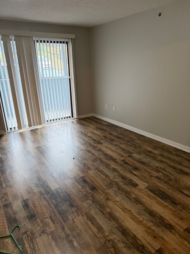 Photo - 270 Tampa Dr