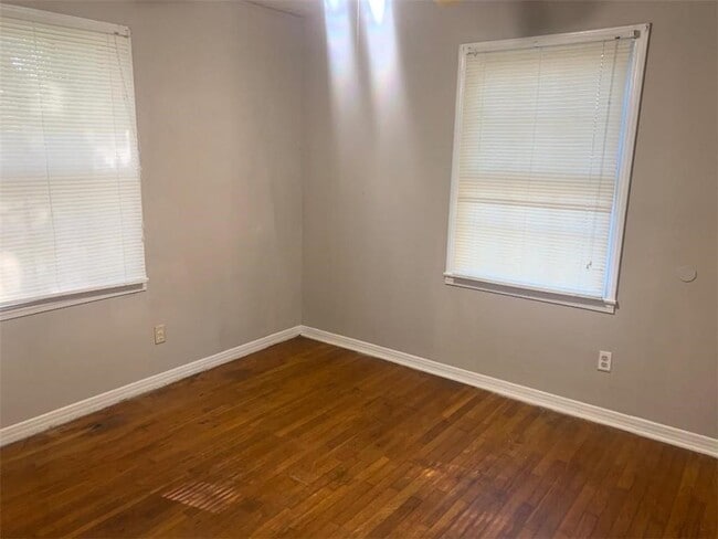 Photo - 5551 Central Blvd