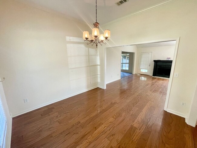 311 Longleaf Dr